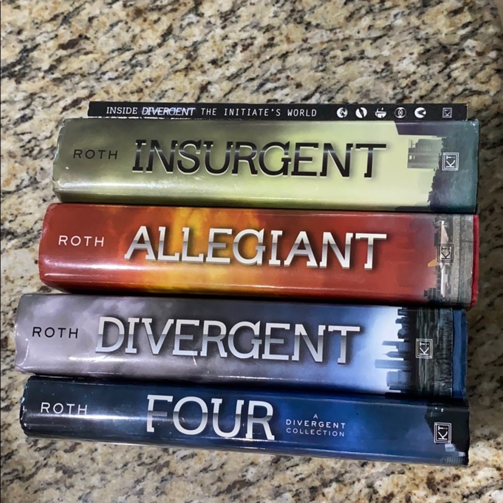 DIVERGENT BOOK SERIES